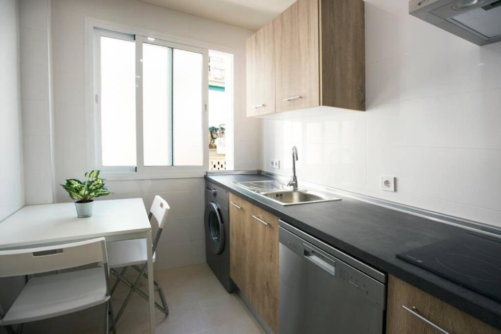 Sweet Apartment Малага Екстериор снимка